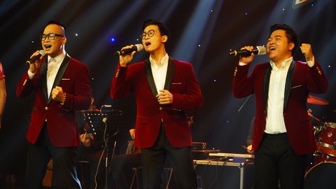 Thế Hiển, Quốc Đại, Vicky Nhung... hát về một thời hoa lửa - Ảnh 4. Thế Hiển, Quốc Đại, Vicky Nhung... hát về một thời hoa lửa - Ảnh 4.