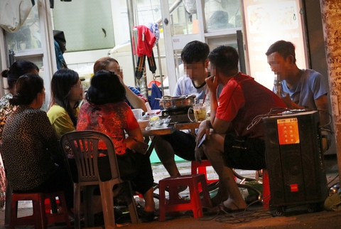 Diễn đàn Môi trường nơi tôi sống: Mất tình làng nghĩa xóm - Ảnh 1. Diễn đàn Môi trường nơi tôi sống: Mất tình làng nghĩa xóm - Ảnh 1.