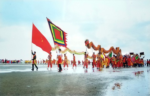 Triển lãm Những dấu chân thầm lặng mừng 77 năm ngày thành lập Quân đội - Ảnh 4. Triển lãm Những dấu chân thầm lặng mừng 77 năm ngày thành lập Quân đội - Ảnh 4.