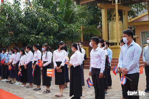 Chủ tịch nước: Sẽ có giải pháp giúp người Việt tại Campuchia sớm có giấy tờ pháp lý - Ảnh 3. Chủ tịch nước: Sẽ có giải pháp giúp người Việt tại Campuchia sớm có giấy tờ pháp lý - Ảnh 3.