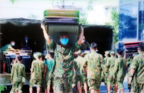 Triển lãm Những dấu chân thầm lặng mừng 77 năm ngày thành lập Quân đội - Ảnh 2. Triển lãm Những dấu chân thầm lặng mừng 77 năm ngày thành lập Quân đội - Ảnh 2.