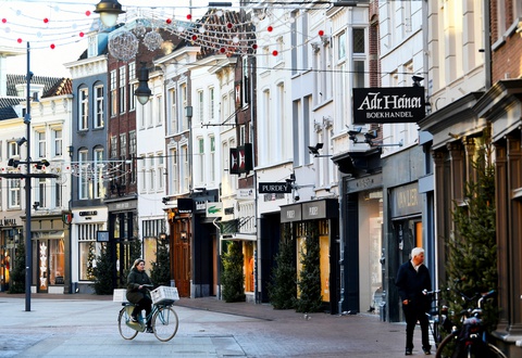 Kiều bào đón Noel COVID-19 thứ hai - Ảnh 1. Kiều bào đón Noel COVID-19 thứ hai - Ảnh 1.