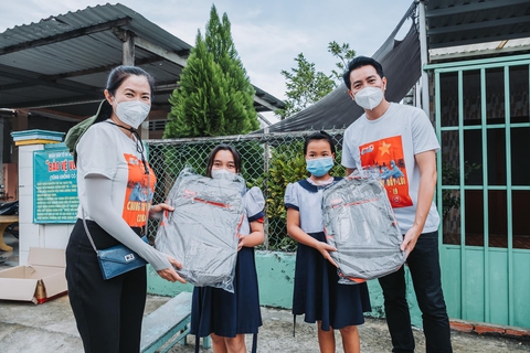 NSND Kim Cương, MC Quyền Linh được vinh danh nghệ sĩ vì cộng đồng - Ảnh 3. NSND Kim Cương, MC Quyền Linh được vinh danh nghệ sĩ vì cộng đồng - Ảnh 3.