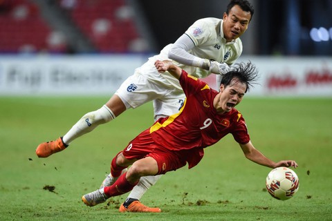 Việt Nam - Thái Lan 0-2: Dưới bóng người Thái - Ảnh 2. Việt Nam - Thái Lan 0-2: Dưới bóng người Thái - Ảnh 2.