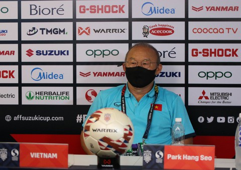 HLV Park Hang Seo: AFF Cup 2020 nhiều tài trợ nên phải có VAR - Ảnh 1. HLV Park Hang Seo: AFF Cup 2020 nhiều tài trợ nên phải có VAR - Ảnh 1.
