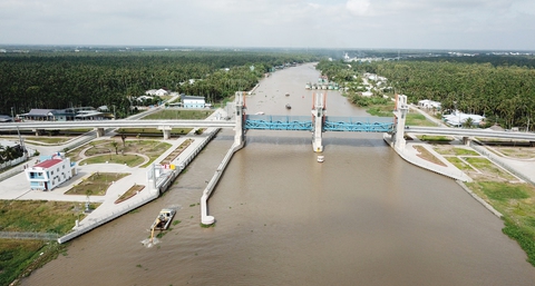 Ngắm siêu cống lớn nhất Việt Nam vừa đưa vào vận hành - Ảnh 3. Ngắm siêu cống lớn nhất Việt Nam vừa đưa vào vận hành - Ảnh 3.