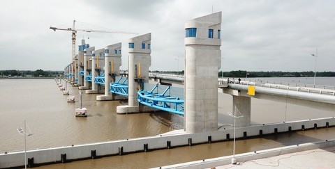 Ngắm siêu cống lớn nhất Việt Nam vừa đưa vào vận hành - Ảnh 5. Ngắm siêu cống lớn nhất Việt Nam vừa đưa vào vận hành - Ảnh 5.