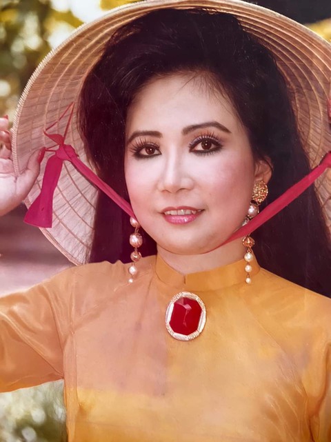 Nghệ sĩ Thanh Kim Huệ: Giọng ca không tuổi - Ảnh 1. Nghệ sĩ Thanh Kim Huệ: Giọng ca không tuổi - Ảnh 1.