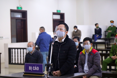 Cựu hiệu trưởng ĐH Đông Đô: Nếu không cấp bằng giả sẽ bị đuổi việc - Ảnh 1. Cựu hiệu trưởng ĐH Đông Đô: Nếu không cấp bằng giả sẽ bị đuổi việc - Ảnh 1.