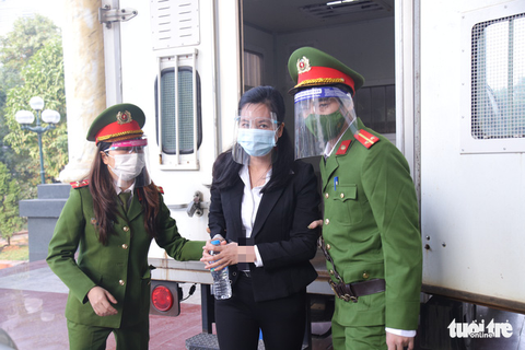 Cái kết ‘đắng’ của những người bán, mua bằng giả Đại học Đông Đô - Ảnh 1. Cái kết ‘đắng’ của những người bán, mua bằng giả Đại học Đông Đô - Ảnh 1.