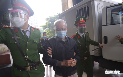 Cái kết ‘đắng’ của những người bán, mua bằng giả Đại học Đông Đô - Ảnh 3. Cái kết ‘đắng’ của những người bán, mua bằng giả Đại học Đông Đô - Ảnh 3.