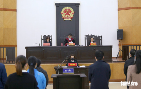 Cấp hàng trăm bằng giả, cựu hiệu trưởng Trường ĐH Đông Đô lãnh 12 năm tù - Ảnh 3. Cấp hàng trăm bằng giả, cựu hiệu trưởng Trường ĐH Đông Đô lãnh 12 năm tù - Ảnh 3.