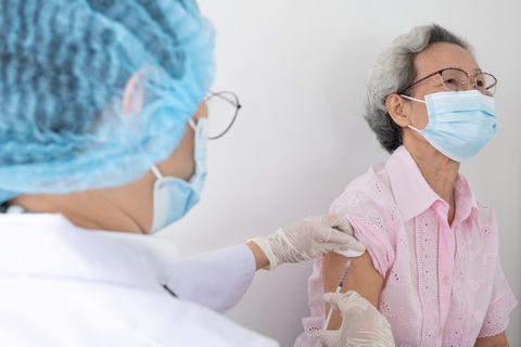 Ho gà, bạch hầu, uốn ván: người lớn không được chủ quan! - Ảnh 1. Ho gà, bạch hầu, uốn ván: người lớn không được chủ quan! - Ảnh 1.