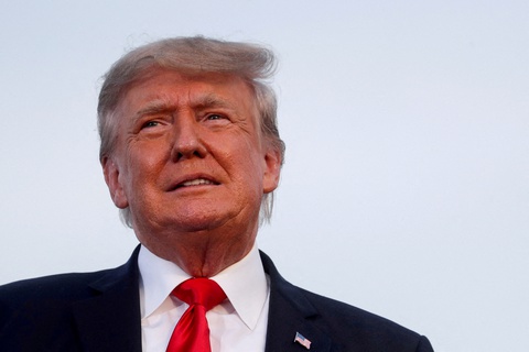 Vì sao chính quyền của ông Biden cảm ơn ông Trump? - Ảnh 1. Vì sao chính quyền của ông Biden cảm ơn ông Trump? - Ảnh 1.