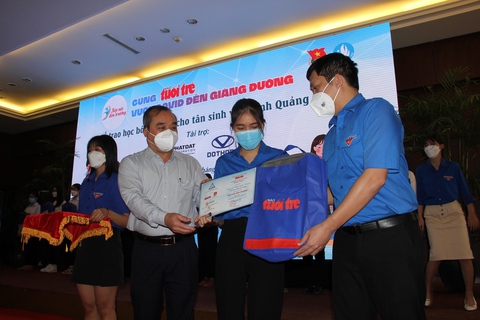 Học kiên cường trên đất khó - Ảnh 1. Học kiên cường trên đất khó - Ảnh 1.