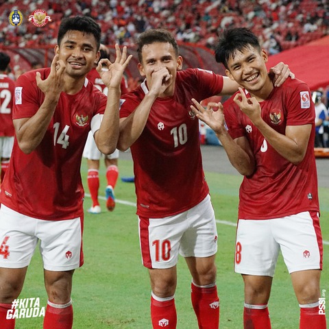 Đánh bại 8 người Singapore sau 120 phút, Indonesia vào chung kết AFF Cup 2020 - Ảnh 3. Đánh bại 8 người Singapore sau 120 phút, Indonesia vào chung kết AFF Cup 2020 - Ảnh 3.