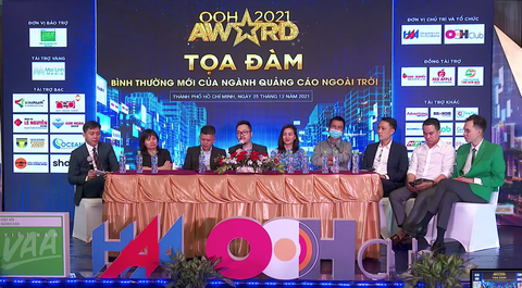 Ngành quảng cáo ngoài trời có dấu hiệu hồi phục dịp cận Tết - Ảnh 2. Ngành quảng cáo ngoài trời có dấu hiệu hồi phục dịp cận Tết - Ảnh 2.