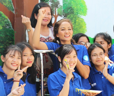 Vinh danh 14 ‘Công dân trẻ tiêu biểu TP.HCM’ 2021 - Ảnh 14. Vinh danh 14 ‘Công dân trẻ tiêu biểu TP.HCM’ 2021 - Ảnh 14.