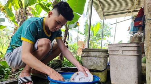 Đứa con thông minh của một người điên - Ảnh 1. Đứa con thông minh của một người điên - Ảnh 1.