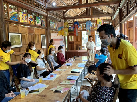 Bảo tàng Áo dài thể nghiệm Phục hồi sức khỏe sau COVID-19 - Ảnh 1. Bảo tàng Áo dài thể nghiệm Phục hồi sức khỏe sau COVID-19 - Ảnh 1.