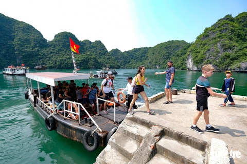 Du lịch Tết dương lịch: Nơi kín phòng, chỗ vắng vẻ, phân khúc cao cấp hút khách - Ảnh 3. Du lịch Tết dương lịch: Nơi kín phòng, chỗ vắng vẻ, phân khúc cao cấp hút khách - Ảnh 3.