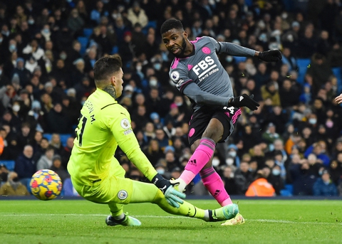 Thắng Leicester bằng tỉ số ván tennis, Man City vô địch lượt đi - Ảnh 4. Thắng Leicester bằng tỉ số ván tennis, Man City vô địch lượt đi - Ảnh 4.