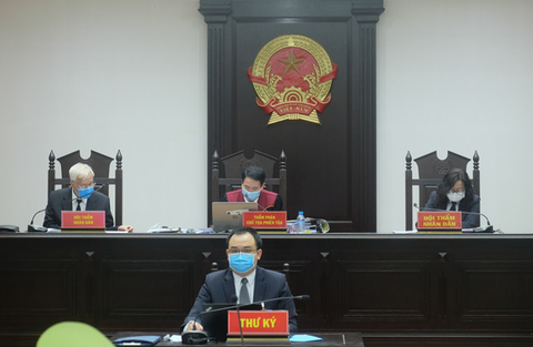 Ông Nguyễn Đức Chung phủ nhận việc chỉ đạo dừng thầu theo đề nghị của Nhật Cường - Ảnh 2. Ông Nguyễn Đức Chung phủ nhận việc chỉ đạo dừng thầu theo đề nghị của Nhật Cường - Ảnh 2.