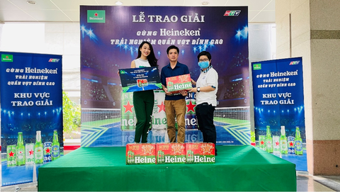 91 người Việt trúng lớn cùng Heinenken khi Alexander Zverev vô địch ATP Finals 2021 - Ảnh 3. 91 người Việt trúng lớn cùng Heinenken khi Alexander Zverev vô địch ATP Finals 2021 - Ảnh 3.