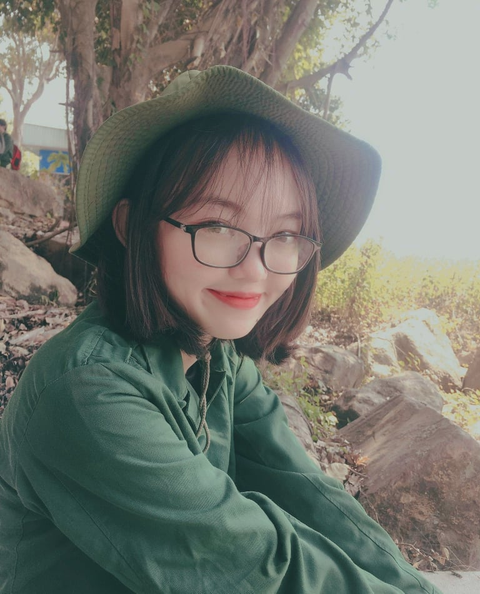 Nữ sinh viên có bài thơ vào đề thi ngữ văn - Ảnh 1. Nữ sinh viên có bài thơ vào đề thi ngữ văn - Ảnh 1.