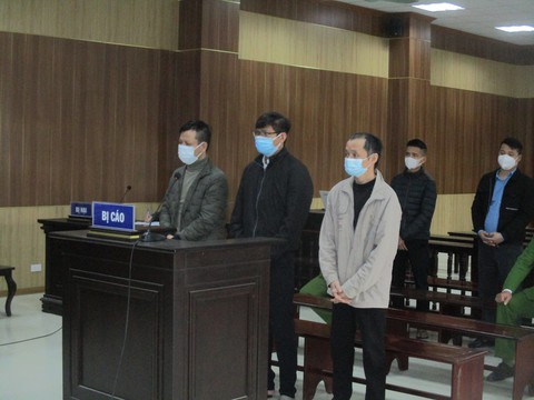 2 cựu công an và 2 phóng viên tống tiền lãnh đạo thị xã Nghi Sơn với kịch bản quy mô - Ảnh 1. 2 cựu công an và 2 phóng viên tống tiền lãnh đạo thị xã Nghi Sơn với kịch bản quy mô - Ảnh 1.