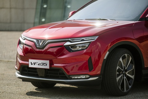 VinFast chính thức nhận đặt hàng xe VF e35, VF e36 tại triển lãm CES 2022 - Ảnh 1. VinFast chính thức nhận đặt hàng xe VF e35, VF e36 tại triển lãm CES 2022 - Ảnh 1.