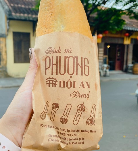 Chủ tiệm bánh mì Phượng Hội An bị nhắc nhở, yêu cầu chấn chỉnh nhân viên - Ảnh 1. Chủ tiệm bánh mì Phượng Hội An bị nhắc nhở, yêu cầu chấn chỉnh nhân viên - Ảnh 1.