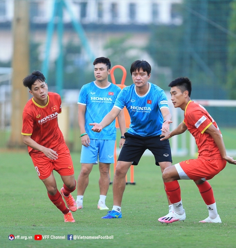 Ông Park chia tay hai trợ lý Hàn Quốc sau AFF Cup 2020 - Ảnh 2. Ông Park chia tay hai trợ lý Hàn Quốc sau AFF Cup 2020 - Ảnh 2.
