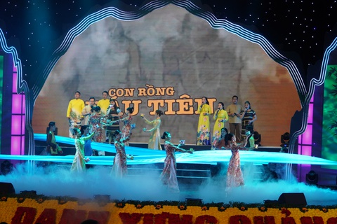 Chủ tịch nước giao đề bài: Đưa danh xưng Quảng Nam thành thương hiệu thu hút nhà đầu tư - Ảnh 4. Chủ tịch nước giao đề bài: Đưa danh xưng Quảng Nam thành thương hiệu thu hút nhà đầu tư - Ảnh 4.