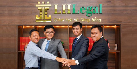 Công ty Luật LHLegal vinh dự nhận cú đúp giải thưởng cuối năm 2021 - Ảnh 1. Công ty Luật LHLegal vinh dự nhận cú đúp giải thưởng cuối năm 2021 - Ảnh 1.