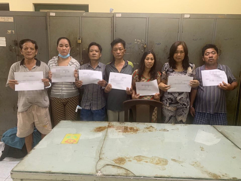 Công an mật phục bắt nhóm dàn cảnh móc túi bệnh nhân ở Viện Tim TP.HCM - Ảnh 1. Công an mật phục bắt nhóm dàn cảnh móc túi bệnh nhân ở Viện Tim TP.HCM - Ảnh 1.