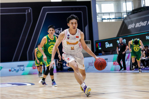 Những cầu thủ ‘nghịch tay’ tại VBA - Ảnh 1. Những cầu thủ ‘nghịch tay’ tại VBA - Ảnh 1.