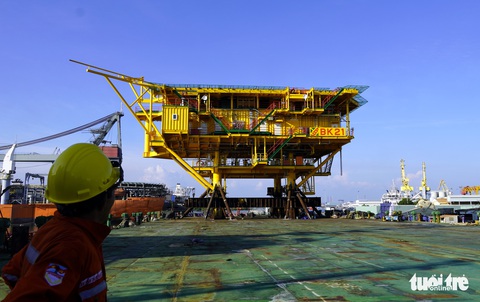 Vietsovpetro khai thác 3,1 triệu tấn dầu, nộp ngân sách 922 triệu USD - Ảnh 4. Vietsovpetro khai thác 3,1 triệu tấn dầu, nộp ngân sách 922 triệu USD - Ảnh 4.