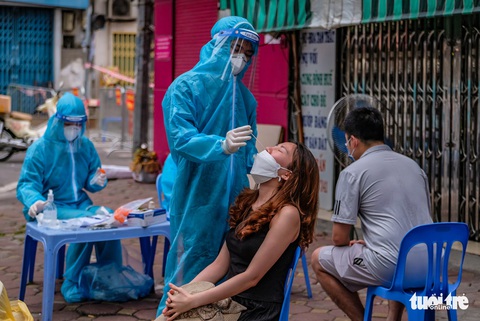 Tin sáng 30-12: Bắt tay - ôm hôn - tiếp xúc trực tiếp với da, cơ thể F0 mới coi là F1 - Ảnh 3. Tin sáng 30-12: Bắt tay - ôm hôn - tiếp xúc trực tiếp với da, cơ thể F0 mới coi là F1 - Ảnh 3.