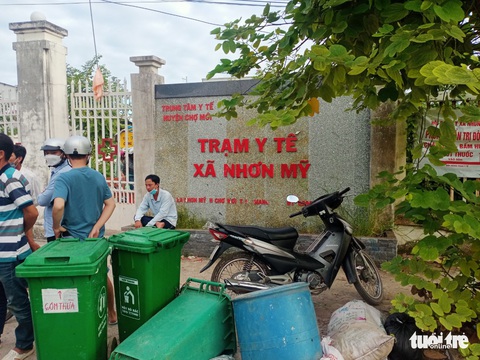 Người đàn ông chết tại trụ sở công an xã do bệnh lý tim mạch - Ảnh 1. Người đàn ông chết tại trụ sở công an xã do bệnh lý tim mạch - Ảnh 1.