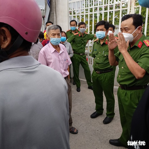 Người đàn ông chết tại trụ sở công an xã do bệnh lý tim mạch - Ảnh 2. Người đàn ông chết tại trụ sở công an xã do bệnh lý tim mạch - Ảnh 2.