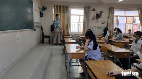 Học trực tuyến kiểm tra trực tiếp: Học sinh cần chuẩn bị gì? - Ảnh 1. Học trực tuyến kiểm tra trực tiếp: Học sinh cần chuẩn bị gì? - Ảnh 1.