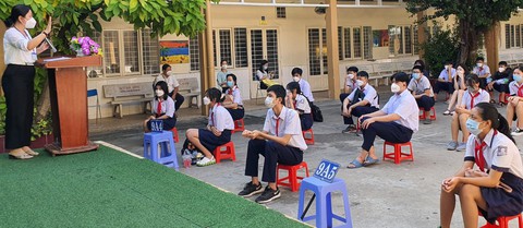 TP.HCM đề xuất cho học sinh lớp 7, 8, 10, 11 đi học lại từ ngày 3-1 - Ảnh 1. TP.HCM đề xuất cho học sinh lớp 7, 8, 10, 11 đi học lại từ ngày 3-1 - Ảnh 1.