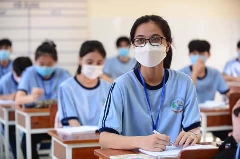 TP.HCM: Học sinh dương tính COVID-19 tại lớp học xử lý theo quy trình nào? - Ảnh 2. TP.HCM: Học sinh dương tính COVID-19 tại lớp học xử lý theo quy trình nào? - Ảnh 2.