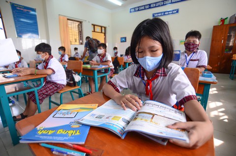 TP.HCM: Học sinh dương tính COVID-19 tại lớp học xử lý theo quy trình nào? - Ảnh 1. TP.HCM: Học sinh dương tính COVID-19 tại lớp học xử lý theo quy trình nào? - Ảnh 1.