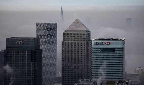 EU phạt loạt ngân hàng lớn 390 triệu USD vì thao túng thị trường giao dịch ngoại hối - Ảnh 1. EU phạt loạt ngân hàng lớn 390 triệu USD vì thao túng thị trường giao dịch ngoại hối - Ảnh 1.