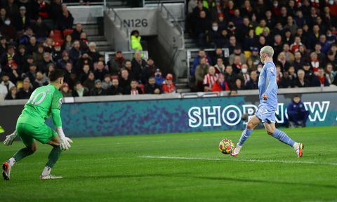Thắng trận thứ 10 liên tiếp, Man City bỏ xa Liverpool 9 điểm - Ảnh 2. Thắng trận thứ 10 liên tiếp, Man City bỏ xa Liverpool 9 điểm - Ảnh 2.