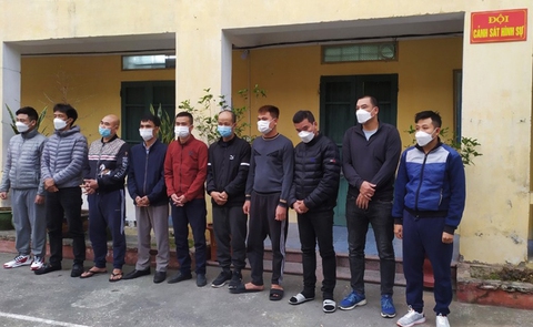 Giám đốc 3 công ty kiêm điều hành đường dây cá độ 8.400 tỉ đồng - Ảnh 1. Giám đốc 3 công ty kiêm điều hành đường dây cá độ 8.400 tỉ đồng - Ảnh 1.