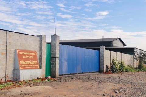 Đốt cao su thải để chưng cất dầu gây ô nhiễm, dân chịu hết nổi - Ảnh 1. Đốt cao su thải để chưng cất dầu gây ô nhiễm, dân chịu hết nổi - Ảnh 1.
