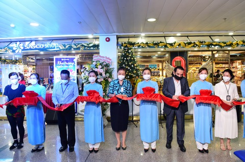 Khu mua sắm SASCO SHOP lớn nhất sân bay Tân Sơn Nhất chính thức đón khách - Ảnh 2. Khu mua sắm SASCO SHOP lớn nhất sân bay Tân Sơn Nhất chính thức đón khách - Ảnh 2.